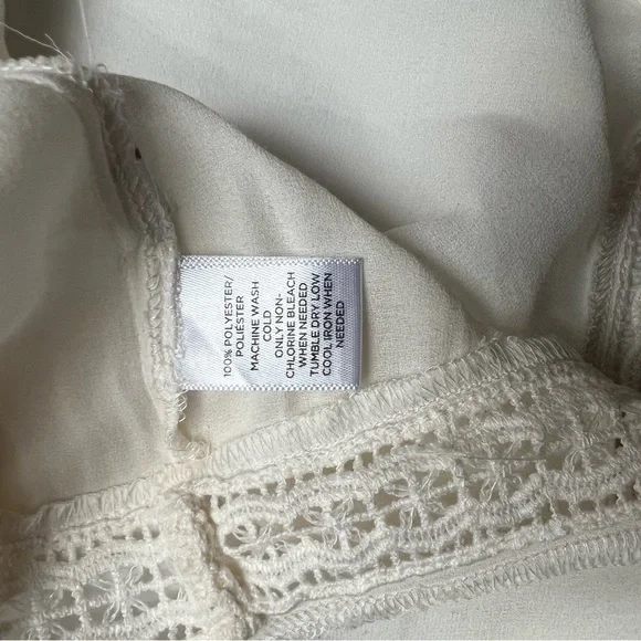 Loft blouse women’s L cream medallion lace 3/4 bell sleeve lacy crochet ruffle - Picture 5 of 9